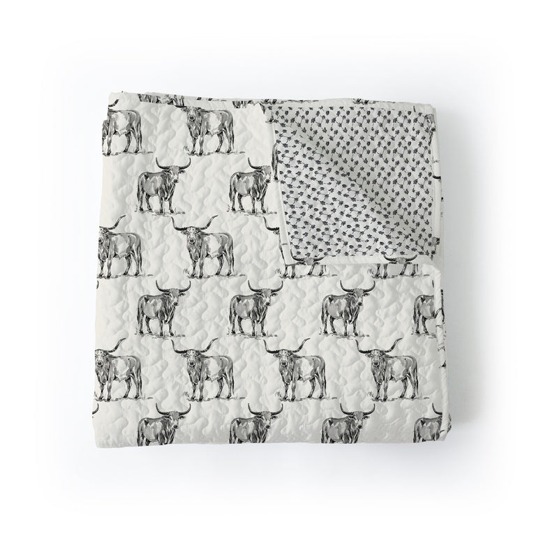 Ida Mae Home Longhorn Icon Linen Black Quilt - Multiple Sizes
