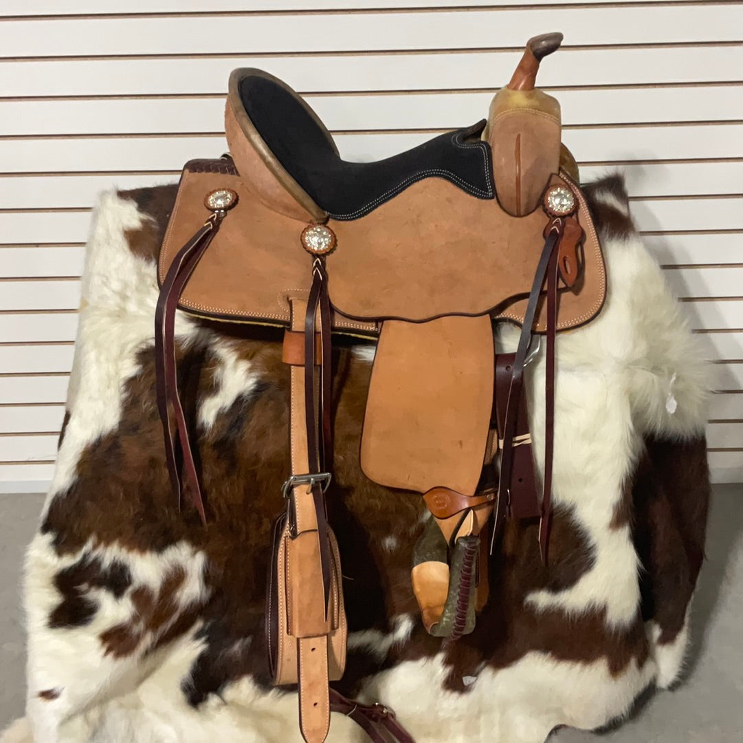 Irvine 15" Barrel Saddle